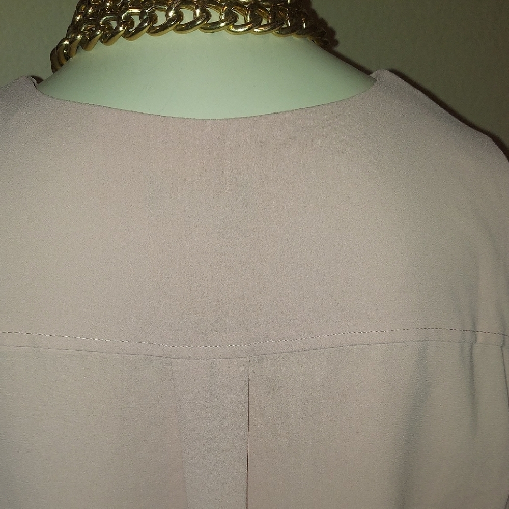 Jones New York Light Pink V-Neck Button Front Blouse - Picture 9 of 11